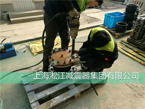 管道中使用橡膠接頭如何選擇防腐的材料? 橡膠接頭