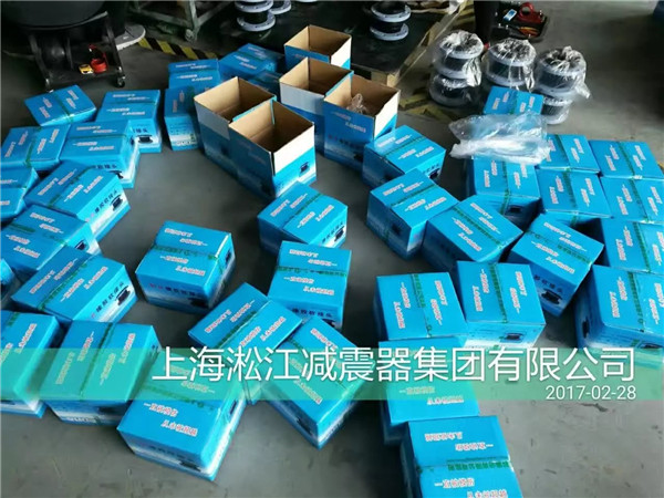 區(qū)分橡膠接頭質(zhì)量材質(zhì)好壞的兩種新手方法 橡膠接頭