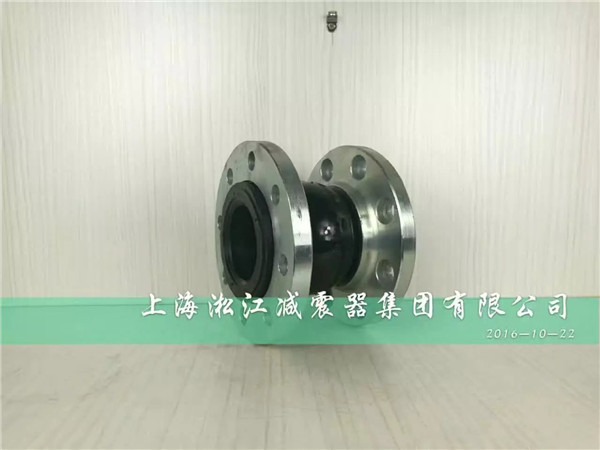 美標150長度帶頸沉孔法蘭橡膠接頭